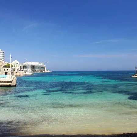 2 Min From Seafront